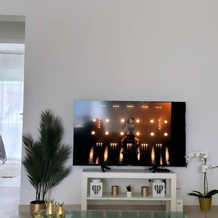 2 Bedrooms Luxury Apartment - Guillemins لييج المظهر الخارجي الصورة